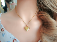18 Karats Heart Locket Necklace AO